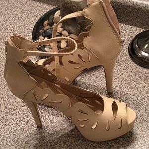 Beige size 10 ankle strap platform heels